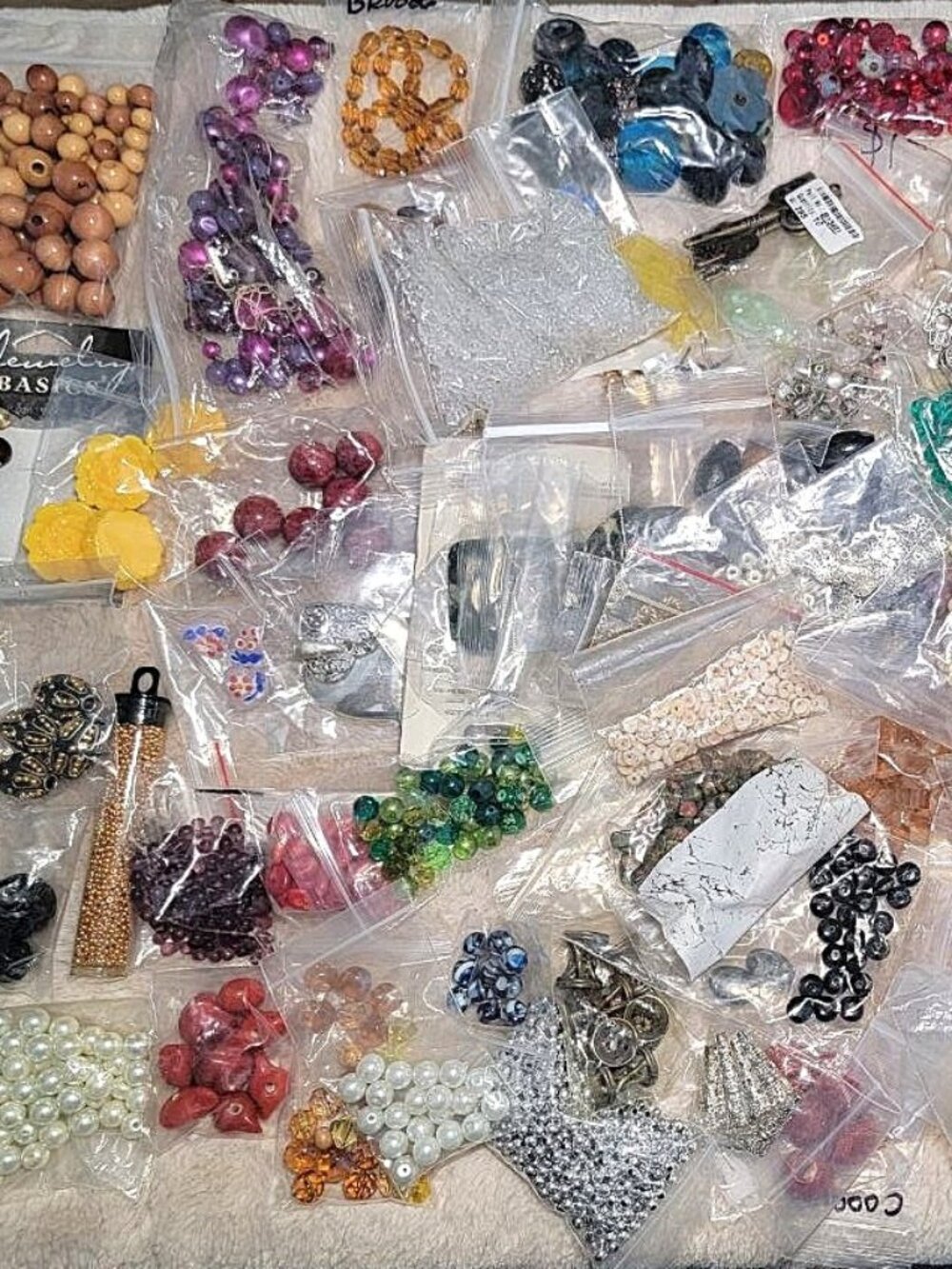 HUGE 4.5lb Destash Lot Jewelry Making Beads Findings Cabachons Various Mats #E